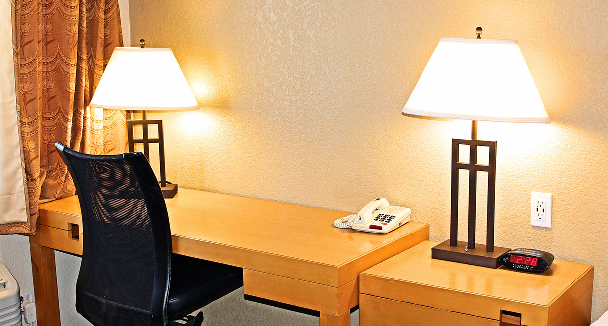 THE LAKE POINT LODGE IS IDEAL FOR BUSINESS AND LEISURE TRAVELERS